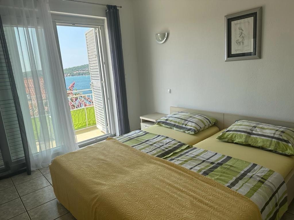 Marina Apartmani Tisno Murter ภายนอก รูปภาพ