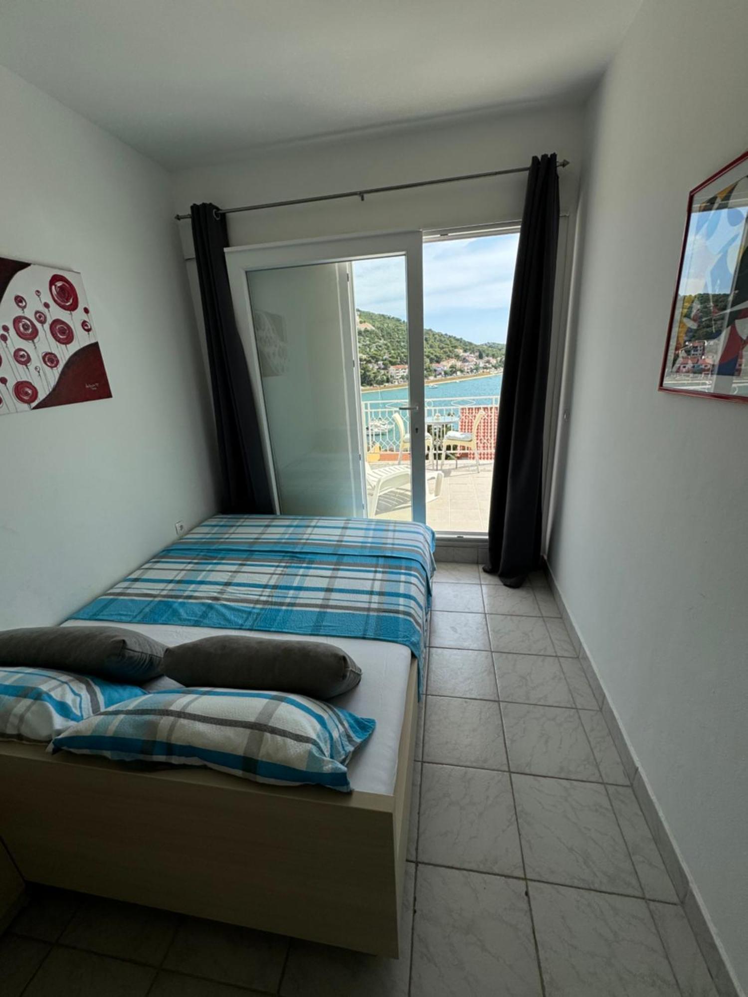 Marina Apartmani Tisno Murter ภายนอก รูปภาพ
