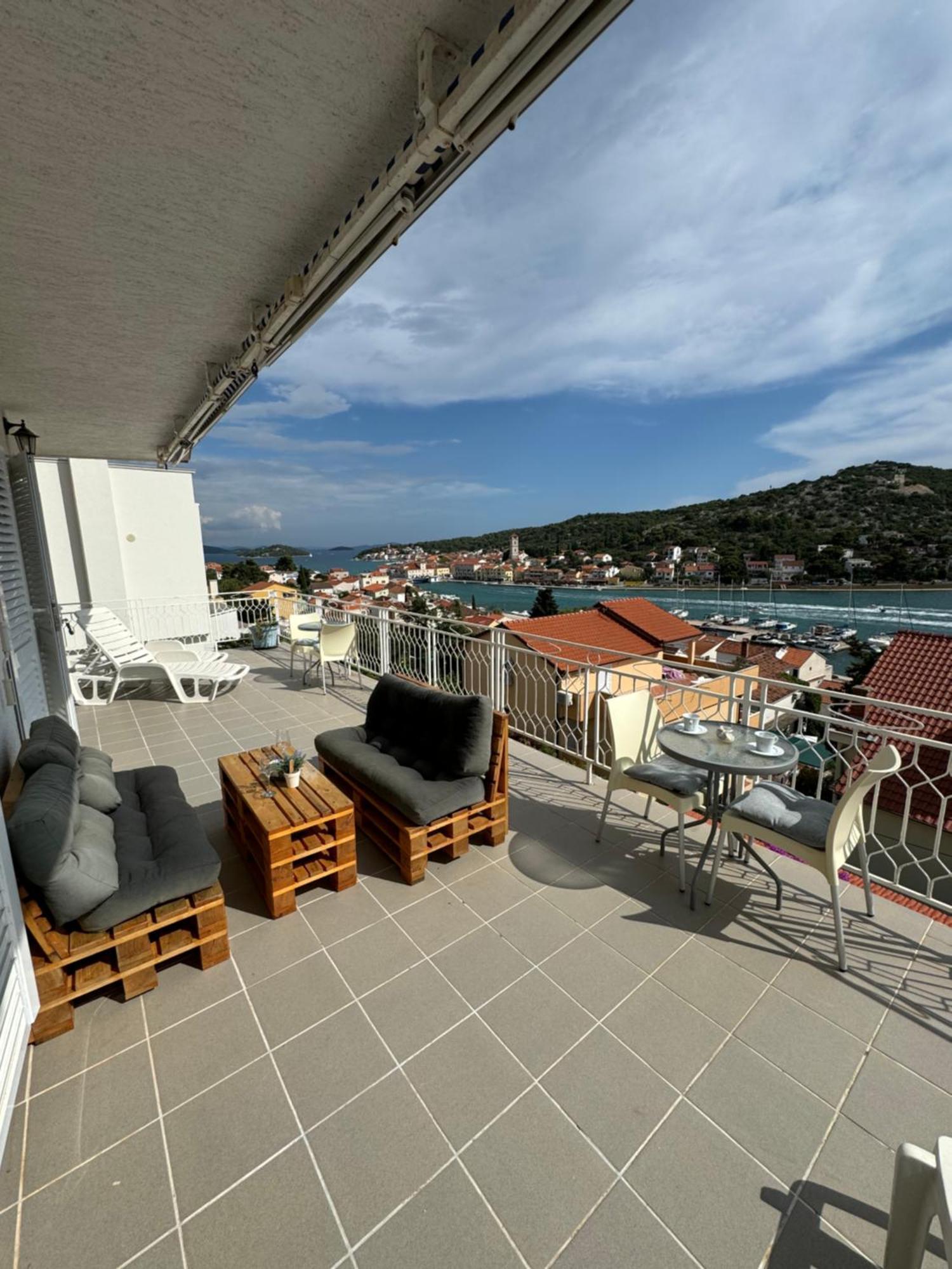 Marina Apartmani Tisno Murter ภายนอก รูปภาพ